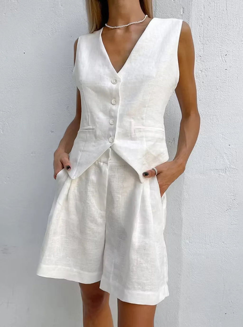Sleeveless Vest & High Waisted Shorts Casual Outfit